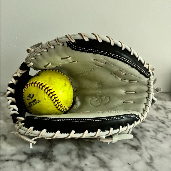 New Rawlings Gg elite Right Hand Throw Catcher Softball Glove - Picture 4 of 5